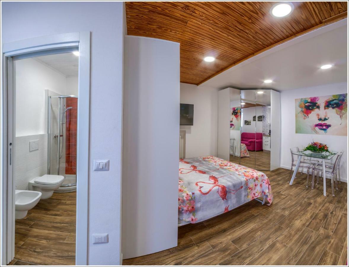 Monolocale “Sale & Pepe” Apartment กราเวโดนา ภายนอก รูปภาพ